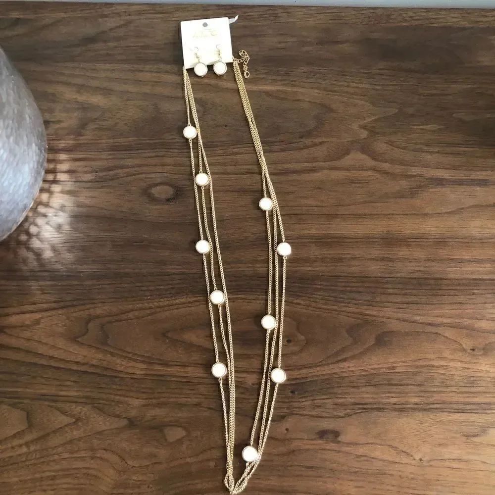 Brand New Necklace and Earrings Costume